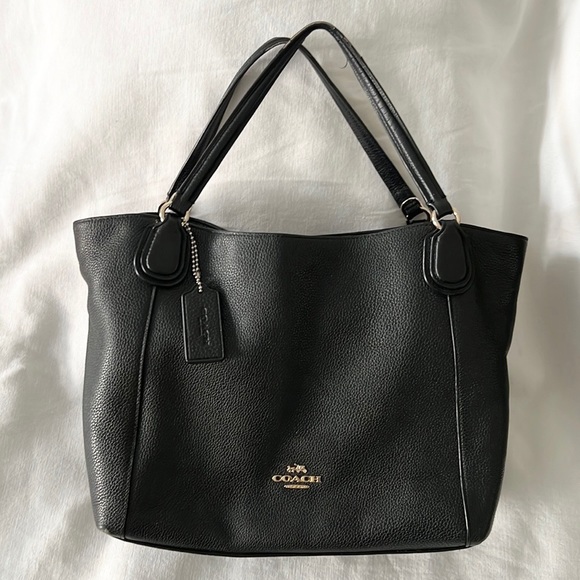 Coach Bags Coach Signature Pebbled Shoulder Bag Poshmark